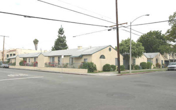 Hollywood Off-Vine Apartments in Los Angeles, CA - Building Photo - Building Photo