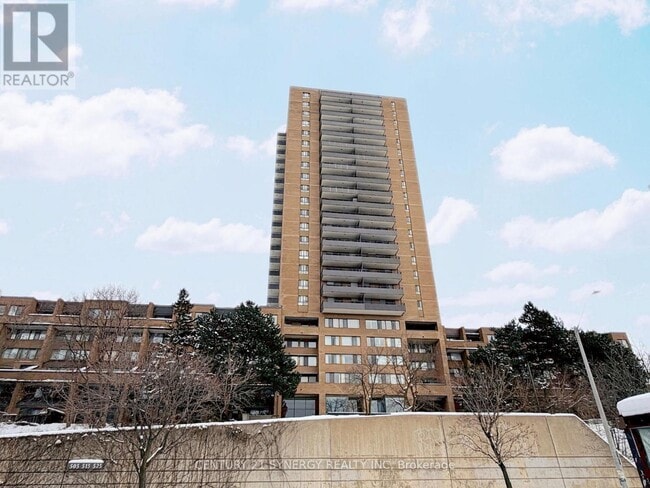 property at 515 St. Laurent Blvd