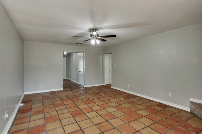2822 Lansing Blvd in Wichita Falls, TX - Foto de edificio - Building Photo