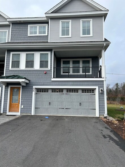4 Washington Rd, Unit 4A in Rye, NH - Building Photo - Building Photo
