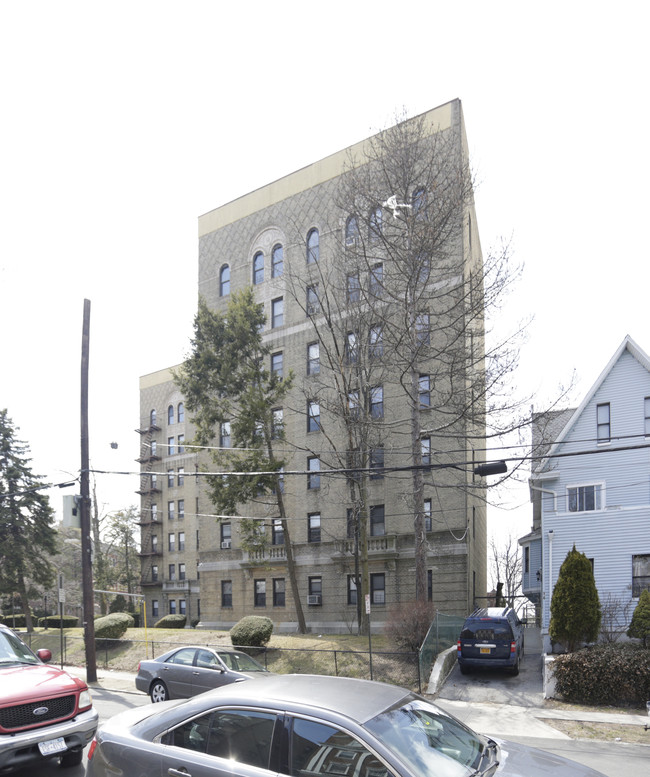 10 Rich Ave in Mount Vernon, NY - Building Photo - Building Photo