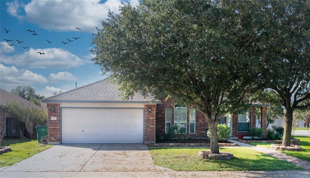 1911 W Pflugerville Pkwy in Round Rock, TX - Building Photo