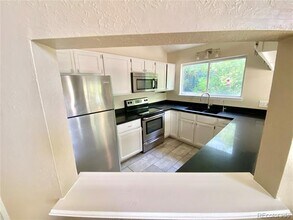 913 S Geneva St in Denver, CO - Building Photo - Building Photo