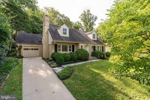 5806 Conway Rd in Bethesda, MD - Building Photo