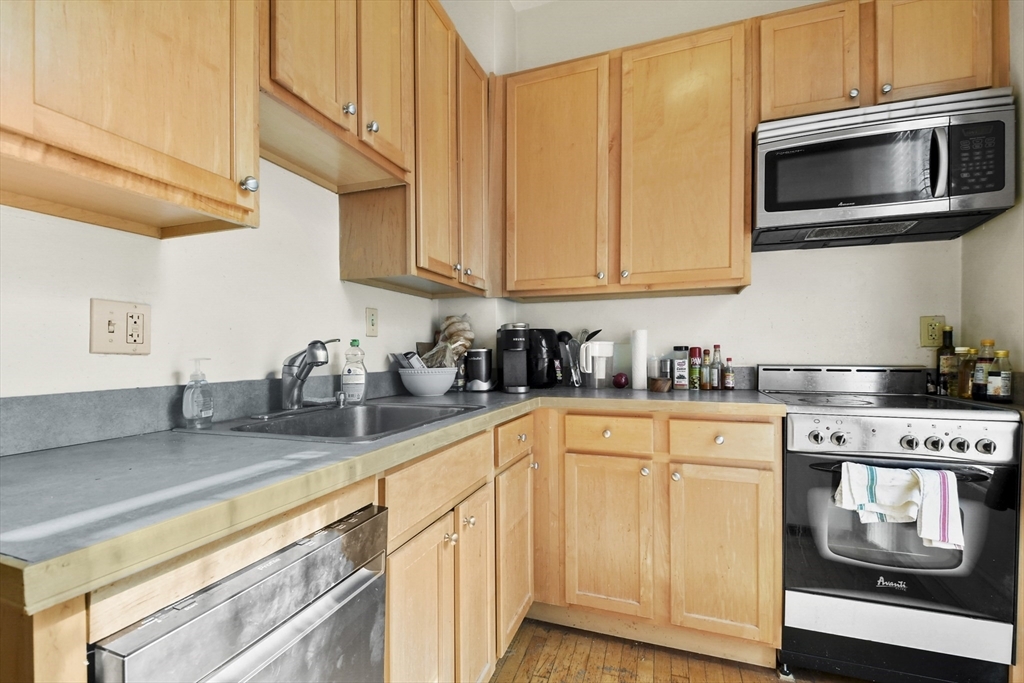 57 E Springfield St, Unit 2 in Boston, MA - Building Photo