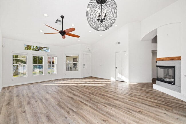 44260 Villeta Dr in La Quinta, CA - Building Photo - Building Photo