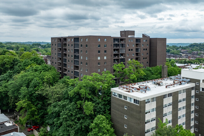 Imperial House in Pittsburgh, PA - Building Photo - Building Photo