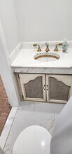 218 Juniper Cir S in Lawrence, NY - Building Photo - Building Photo