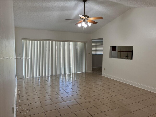 12213 SW 110th Ln in Miami, FL - Building Photo - Building Photo