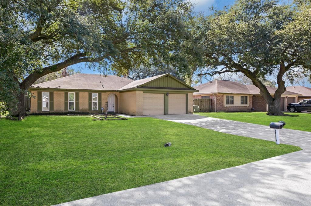 12607 Dakar Dr in Houston, TX - Building Photo