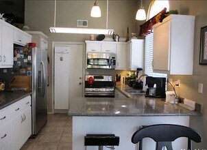 6225 Colony Park Dr in Riverbank, CA - Foto de edificio - Building Photo