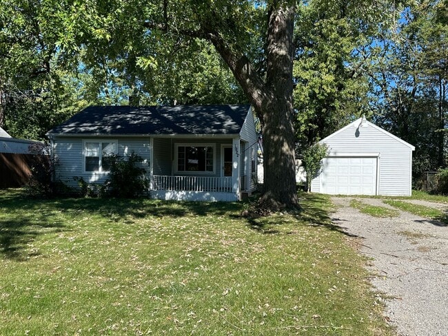 property at 1922 W Washington Ave