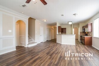 32331 Hunter Park Ct in Conroe, TX - Building Photo - Building Photo