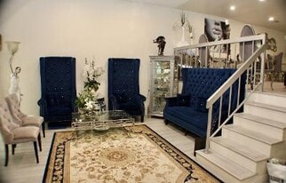 21015 Gresham St in Canoga Park, CA - Building Photo