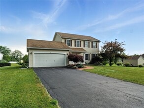 187 Moore Rd in West Henrietta, NY - Building Photo - Building Photo