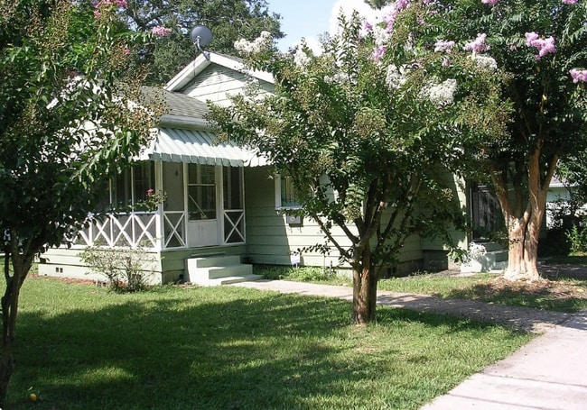 2652 Merwyn Rd in Jacksonville, FL - Foto de edificio - Building Photo