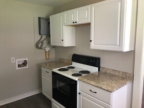 342 Cottage St in Kerrville, TX - Building Photo - Building Photo