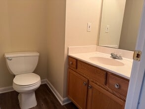 205 E Higgins St in Midway, KY - Building Photo - Building Photo