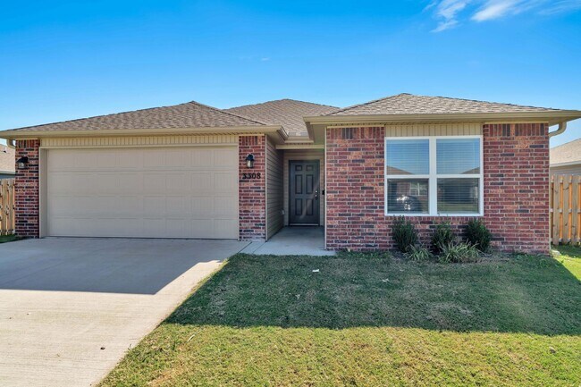 3308 E Ricky Dr in Siloam Springs, AR - Building Photo - Building Photo