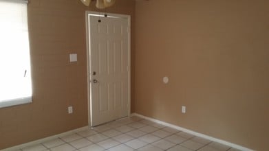 6239 W Sierra Vista Dr in Glendale, AZ - Foto de edificio - Building Photo