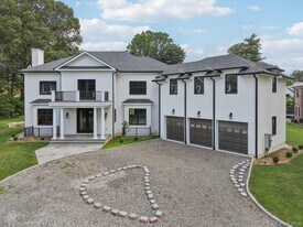 15 High Point Terrace in Scarsdale, NY - Building Photo