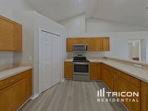 820 Mountbatten Ln in Kissimmee, FL - Building Photo - Building Photo