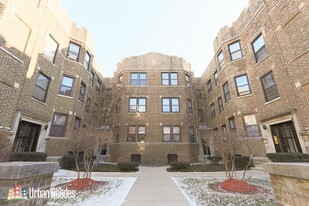 621 W Cornelia Ave, Unit M07B Apartments