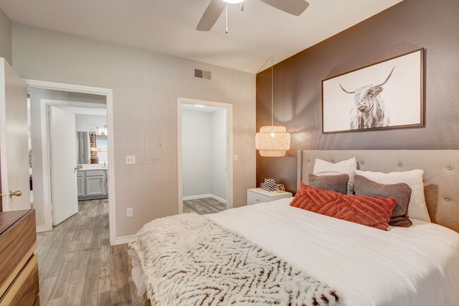 Oasis at Plum Creek Apartments in Kyle, TX - Foto de edificio - Building Photo