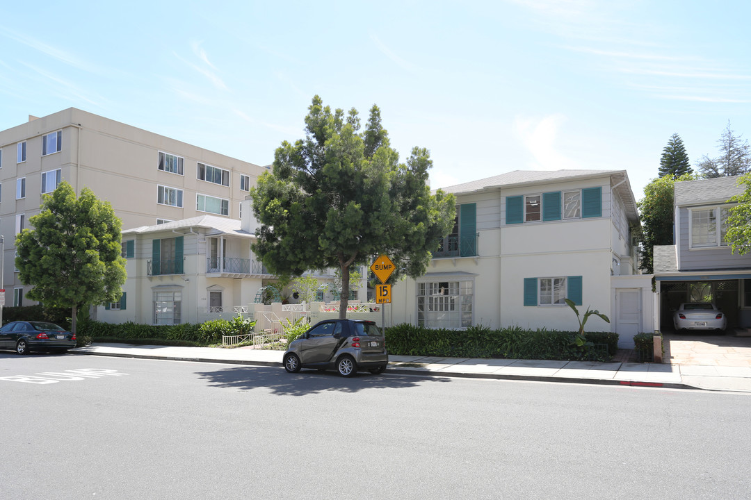 9958 Durant Dr in Beverly Hills, CA - Foto de edificio