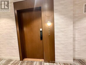 3240 William Coltson Ave in Oakville, ON - Building Photo - Building Photo