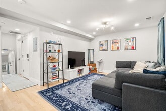 12 Lamson Ct, Unit 2 in Boston, MA - Building Photo - Building Photo