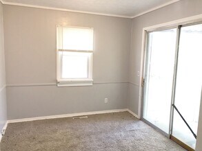 21401 Watson Rd in Maple Heights, OH - Building Photo - Building Photo