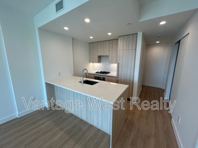 1626 Water St in Kelowna, BC - Building Photo - Building Photo