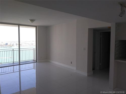 770 Claughton Island Dr-Unit -PH29 in Miami, FL - Building Photo