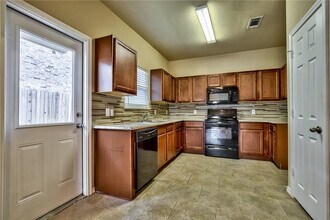 704 E College Ave in Princeton, TX - Building Photo - Building Photo