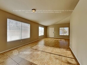 8036 Radigan Ave in Las Vegas, NV - Building Photo - Building Photo