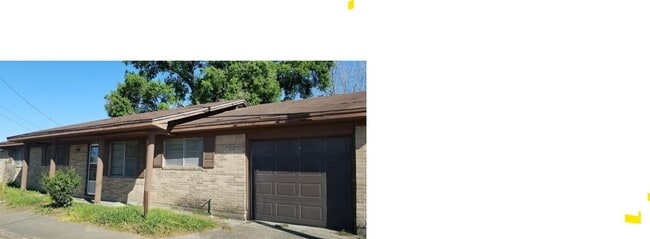 property at 2870 Sarah St