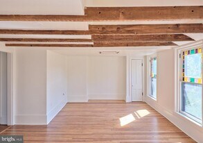 46 York St in Lambertville, NJ - Building Photo