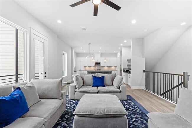 2508 Gray St in Houston, TX - Building Photo - Building Photo