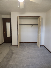 201 Rose Ln St SW in North Canton, OH - Foto de edificio - Building Photo
