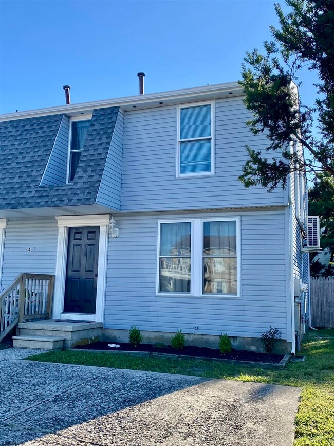 property at 4 Ontario Dr