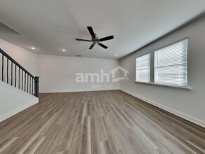 1334 Soapstone Rd in Dacula, GA - Foto de edificio - Building Photo