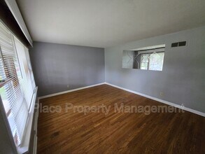 125 Florisota Dr in Florissant, MO - Building Photo - Building Photo