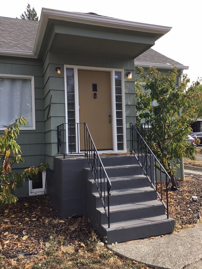 1536 Pennsylvania Ave in Bremerton, WA - Building Photo - Building Photo