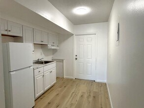 491 NW 42nd Ave in Plantation, FL - Building Photo - Building Photo