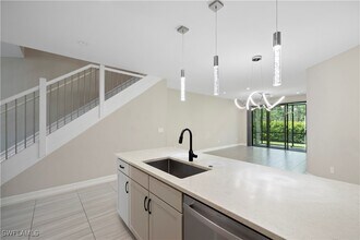 7324 Rockefeller Dr in Naples, FL - Building Photo - Building Photo