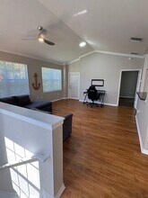257 SE Kitching Cir in Stuart, FL - Foto de edificio - Building Photo