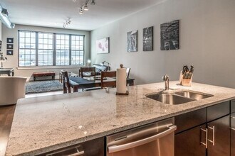 154 W 2nd St in Boston, MA - Building Photo - Building Photo