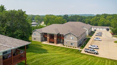 Riverwood in Pleasant Hill, IA - Foto de edificio - Building Photo