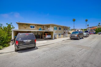 230 Avenida Montalvo in San Clemente, CA - Building Photo - Building Photo